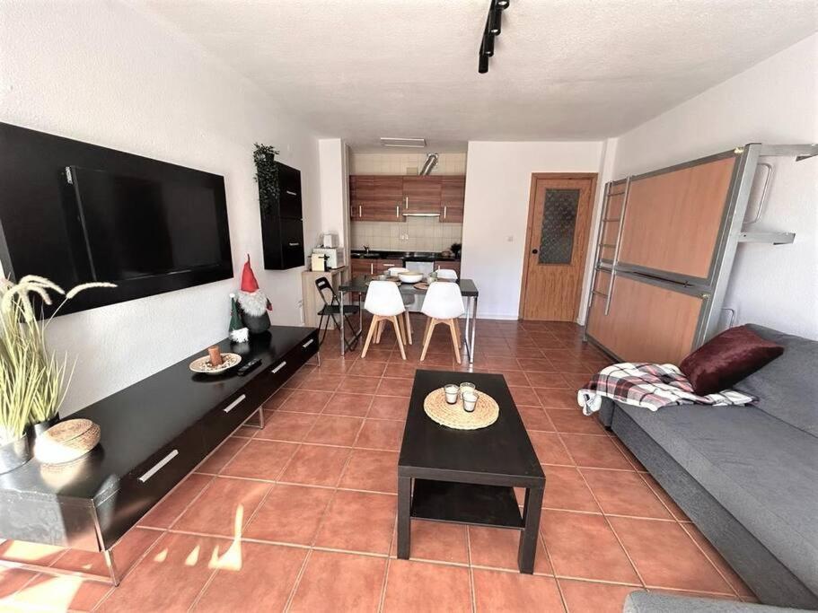 Little Rest Montblanc 6 Pax Personas Wifi Garaje Plaza Pradollano Apartment โมนาชิล ภายนอก รูปภาพ