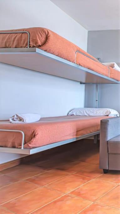 Little Rest Montblanc 6 Pax Personas Wifi Garaje Plaza Pradollano Apartment โมนาชิล ภายนอก รูปภาพ